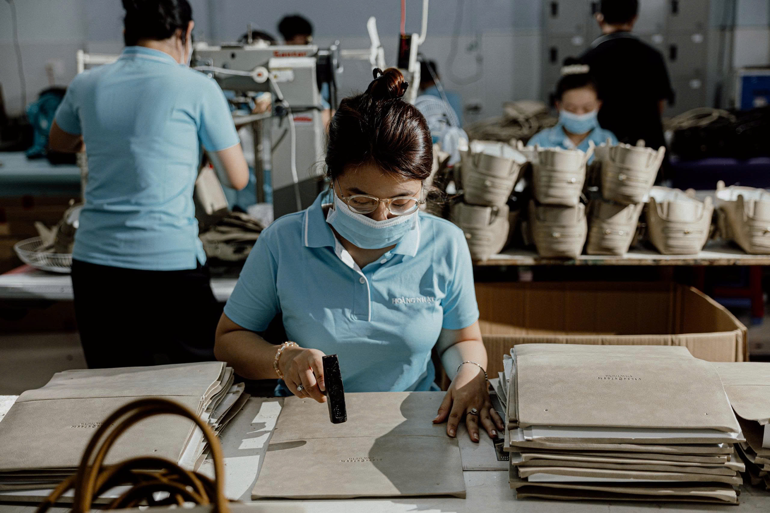 Hoàn thiện thủ công